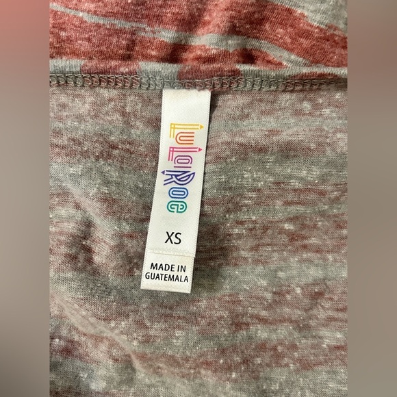 LuLaRoe Gray and Pink Polka Dot Short Sleeve Tee Size XS - Picture 3 of 4